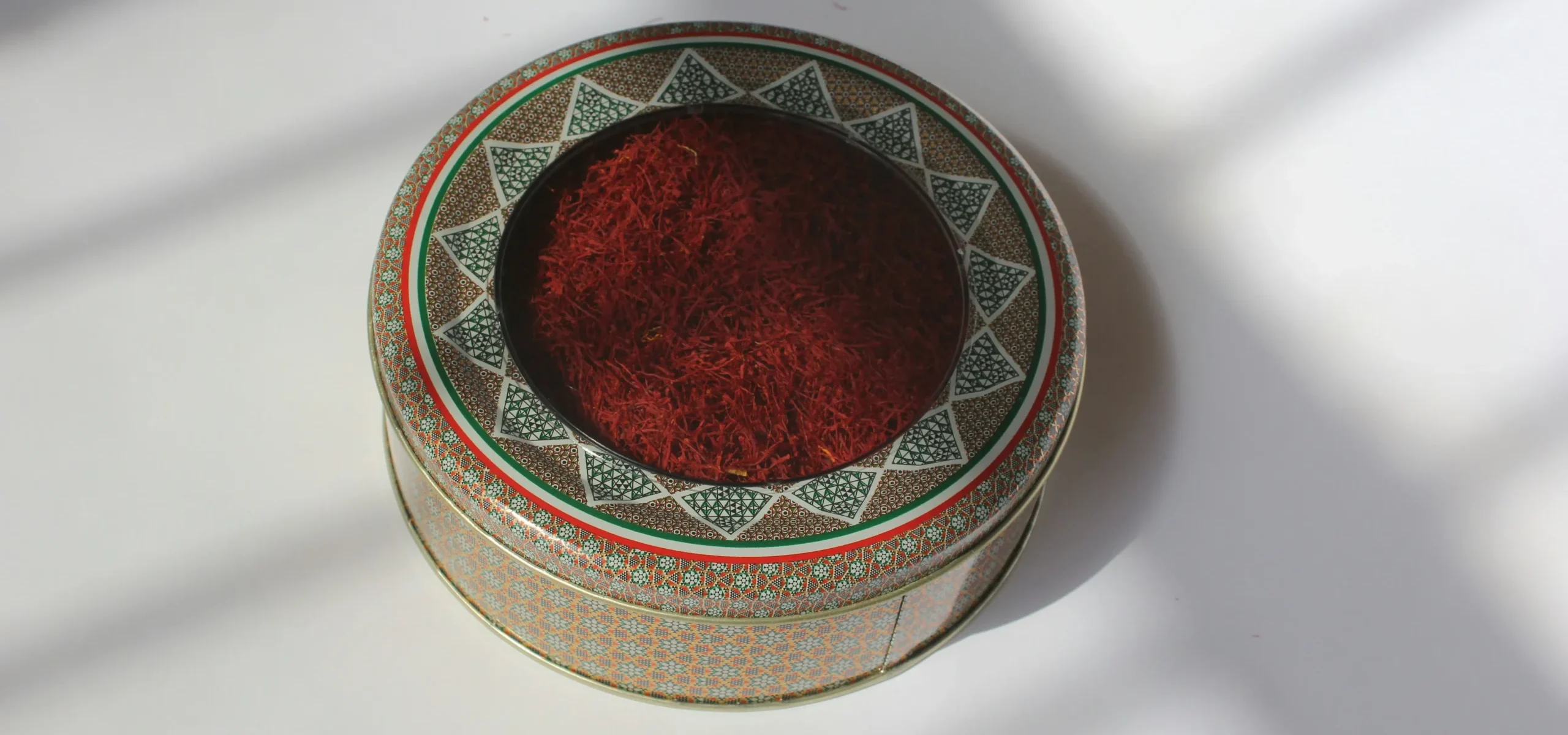 ظرف فلزی زعفران