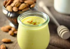 شیر زعفران برای یبوست